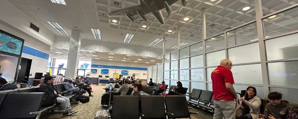 United Airlines BUR Terminal – Hollywood Burbank Airport