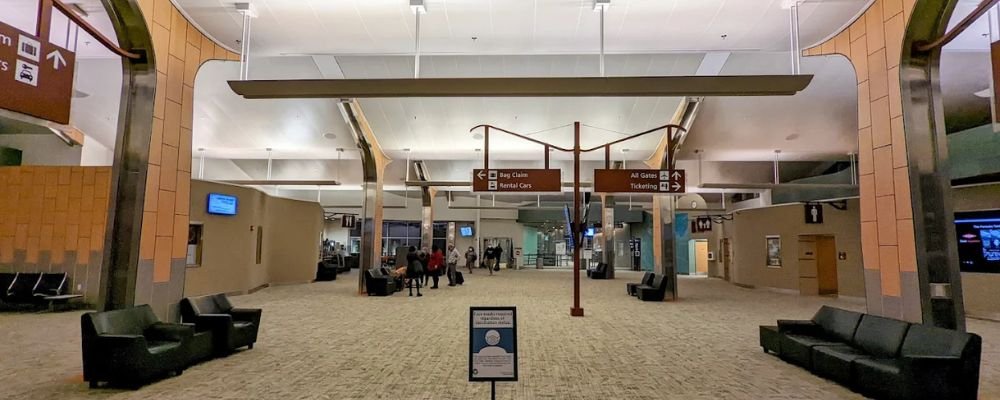 GoJet Airlines MBS Terminal – MBS International Airport