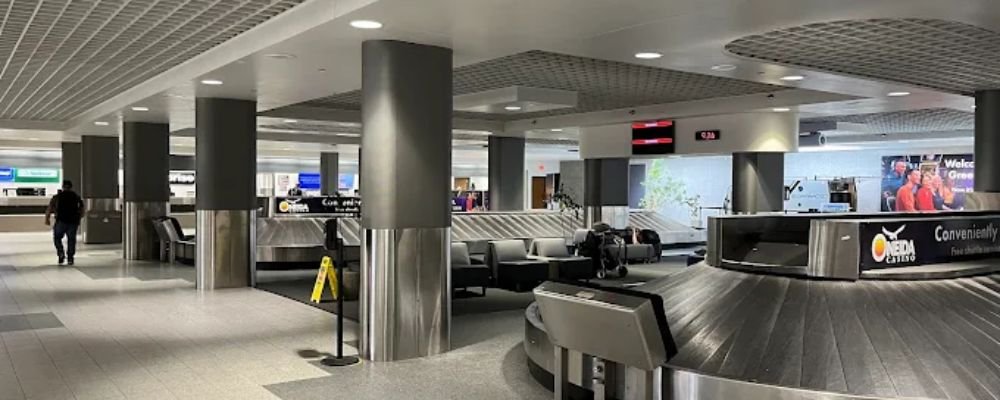 Republic Airways GRB Terminal –Green Bay–Austin Straubel International Airport