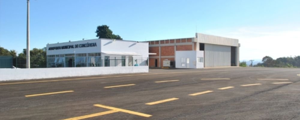 Aerolineas Argentinas Airlines CCI Terminal – Olavo Cecco Rigon Airport