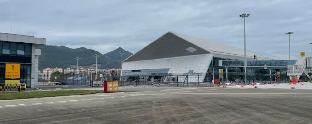 Qianjiang Wulingshan Airport